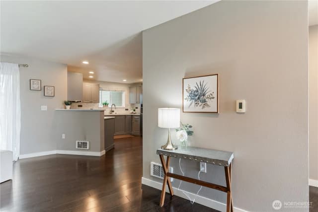 Property photo for 11920 98th Avenue Ne #302, Kirkland photo 3