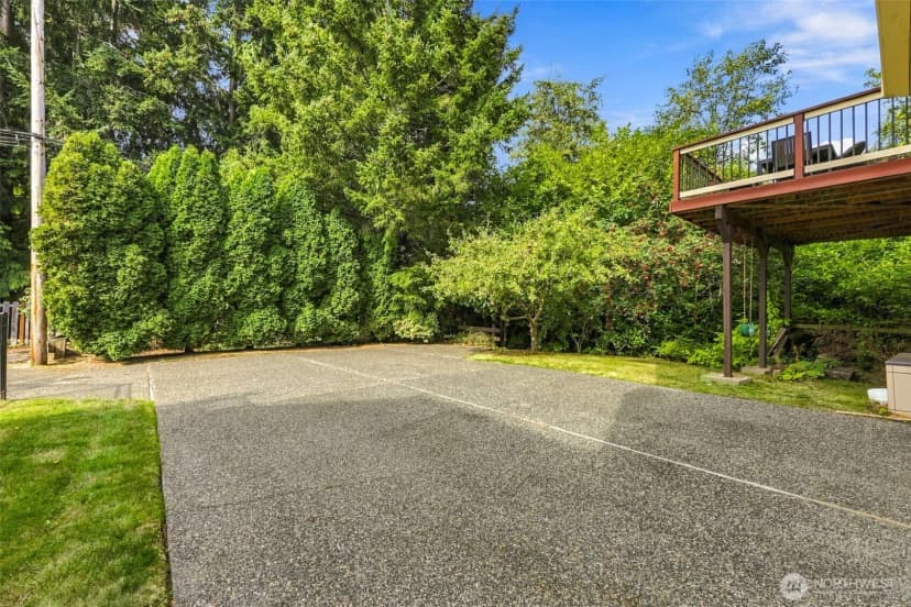 Property photo for 4027 35th Avenue W, Seattle photo 29
