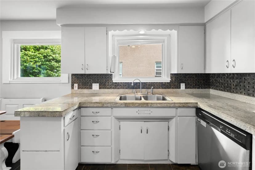 Property photo for 6243 S Warner Street, Tacoma photo 8