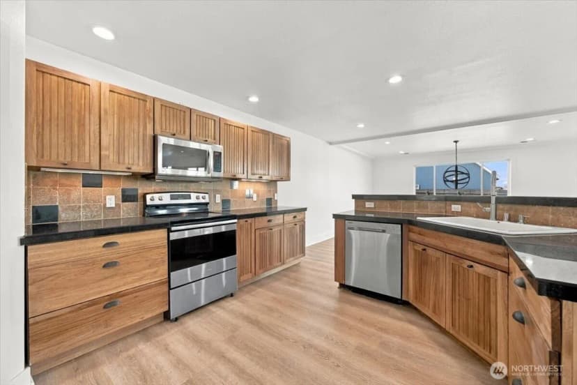 Property photo for 4406 Mount Adams View Dr, West Richland photo 8