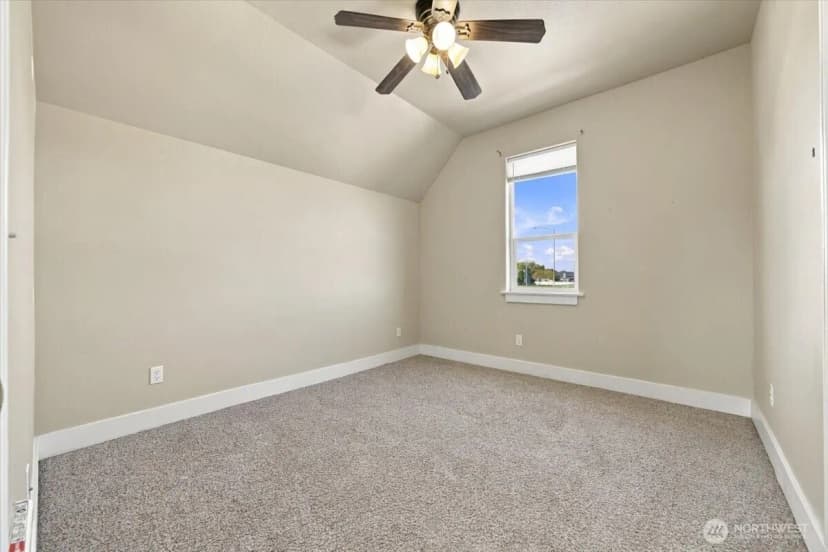 Property photo for 4406 Mount Adams View Dr, West Richland photo 33