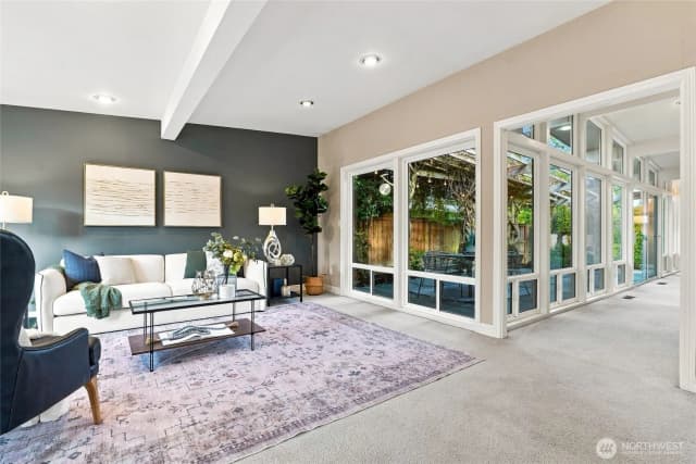 Property photo for 8218 Se 36th Street, Mercer Island photo 3