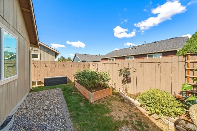 Property photo for 1202 Carver Street, College Place photo 23