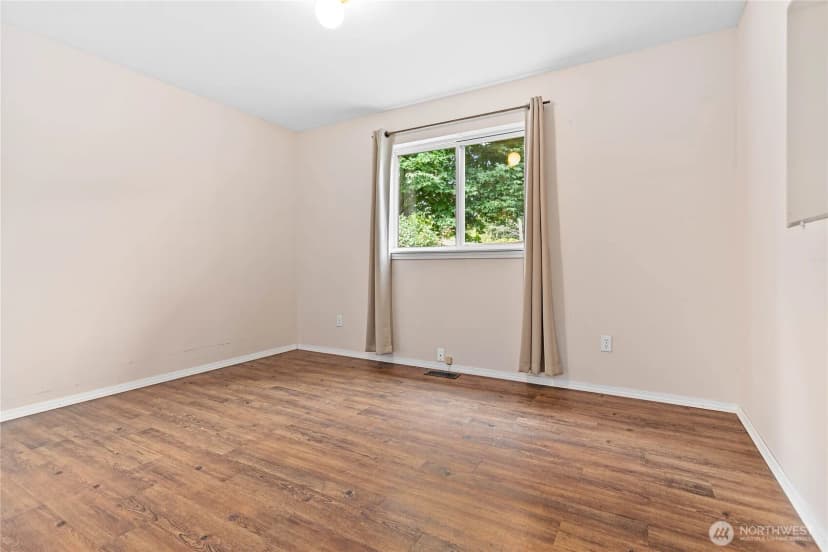 Property photo for 6151 Unrein Drive Se, Ferndale photo 24