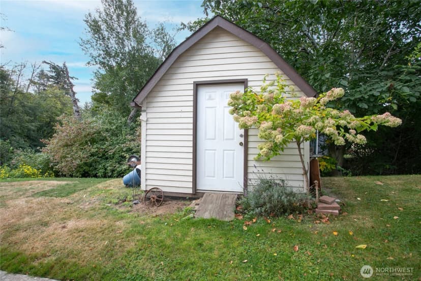 Property photo for 6151 Unrein Drive Se, Ferndale photo 37