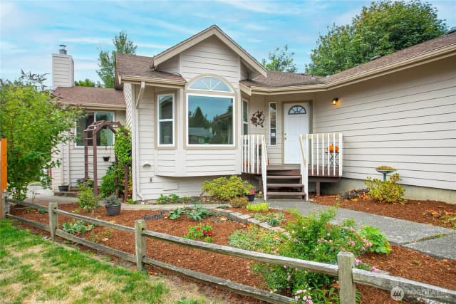 Property photo for 6151 Unrein Drive Se, Ferndale photo 2