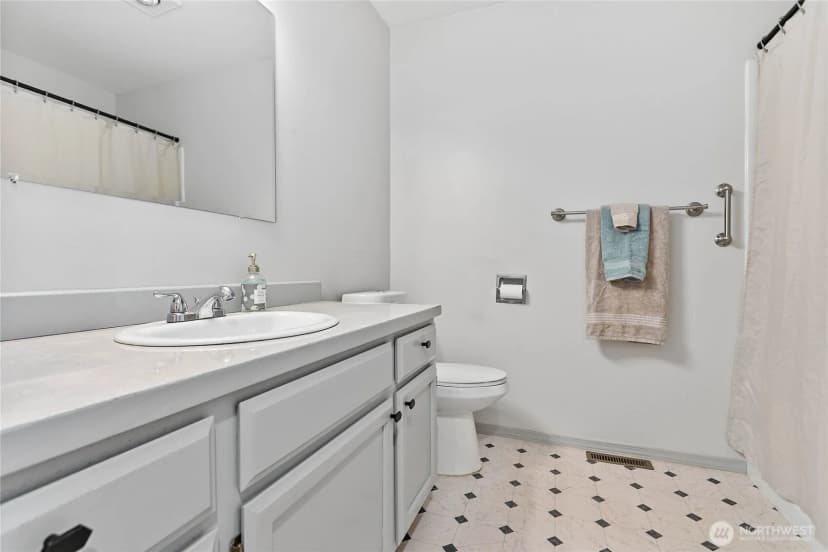 Property photo for 6151 Unrein Drive Se, Ferndale photo 26