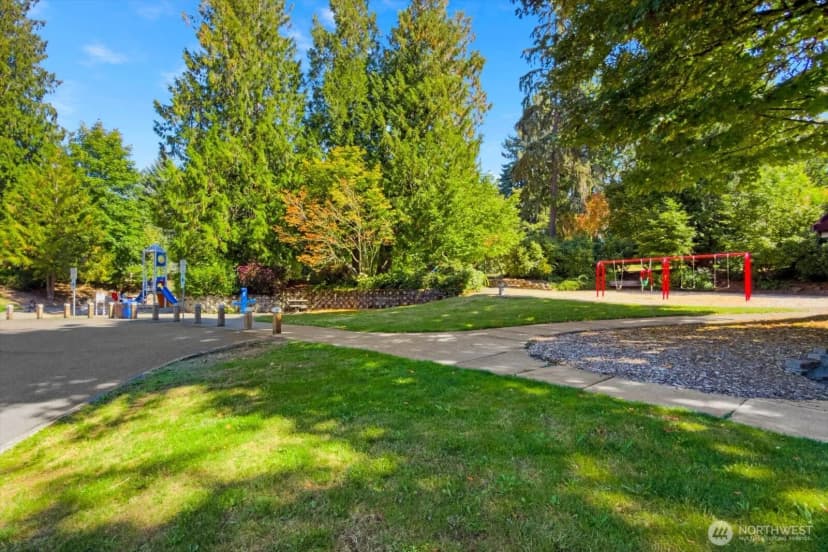 Property photo for 10325 Ne 125th Place, Kirkland photo 40