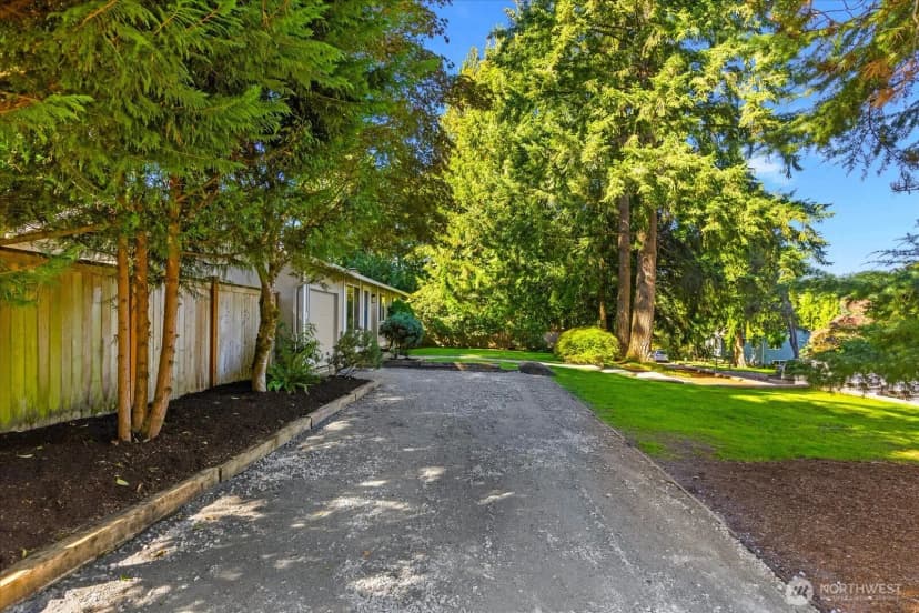 Property photo for 10325 Ne 125th Place, Kirkland photo 30