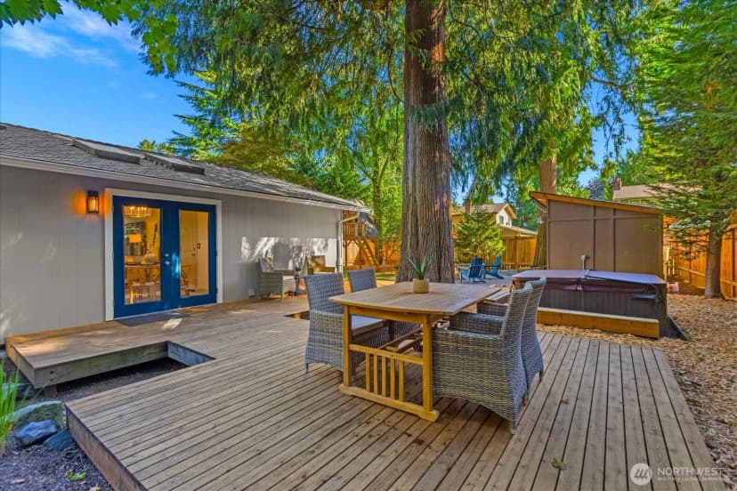 Property photo for 10325 Ne 125th Place, Kirkland photo 29