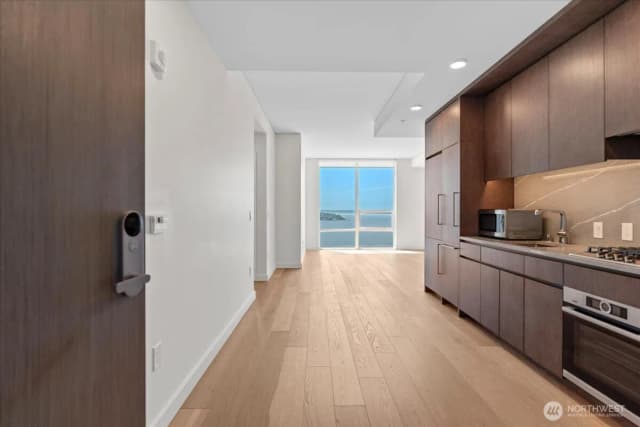 Property photo for 121 Stewart Street #2506, Seattle photo 2