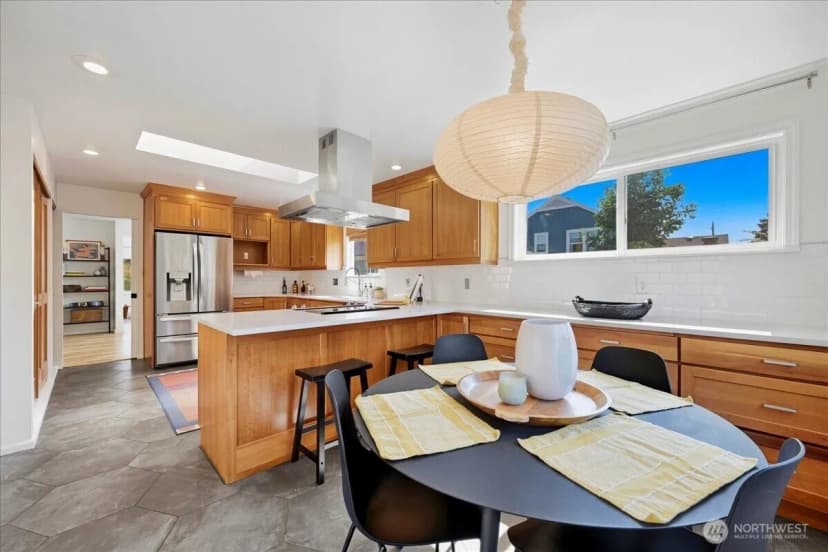 Property photo for 8629 36th Avenue Sw, Seattle photo 17