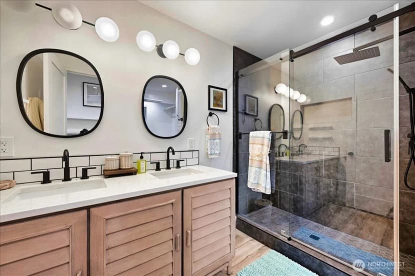 Property photo for 8629 36th Avenue Sw, Seattle photo 22