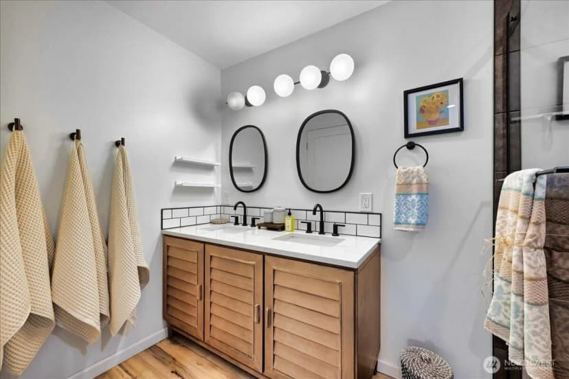 Property photo for 8629 36th Avenue Sw, Seattle photo 23