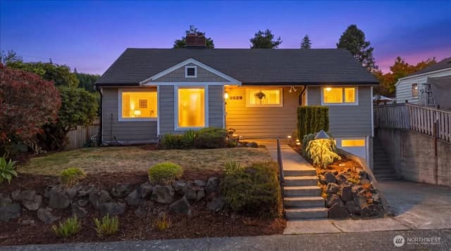 Property photo for 8629 36th Avenue Sw, Seattle photo 4