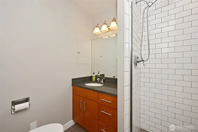 Property photo for 5212 W Mercer Place, Mercer Island photo 23