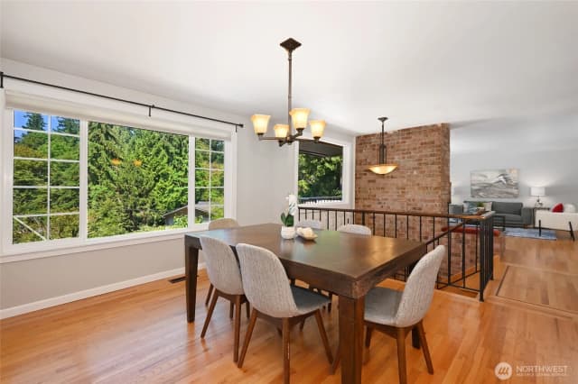 Property photo for 5212 W Mercer Place, Mercer Island photo 4