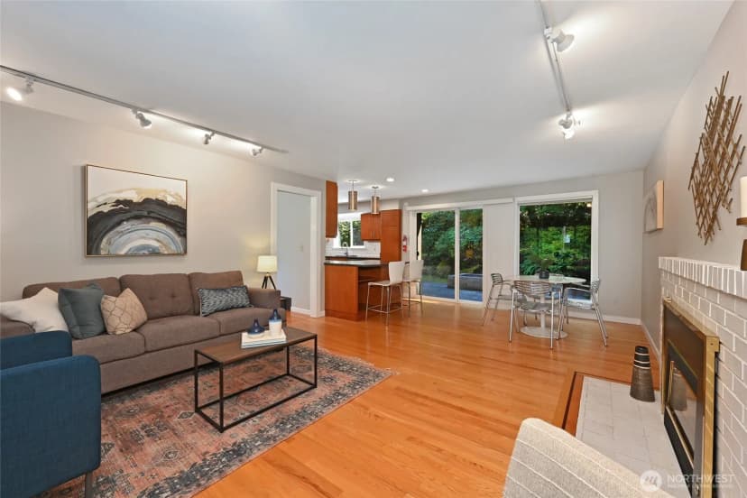 Property photo for 5212 W Mercer Place, Mercer Island photo 6