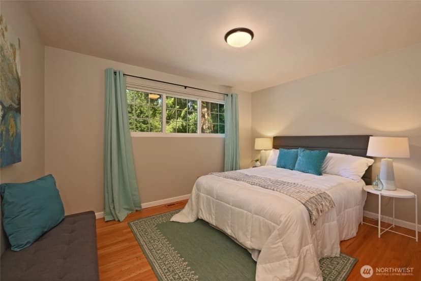 Property photo for 5212 W Mercer Place, Mercer Island photo 16