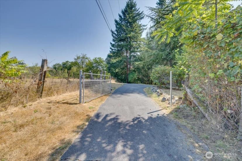 Property photo for 12521 Roosevelt Road, Snohomish photo 21