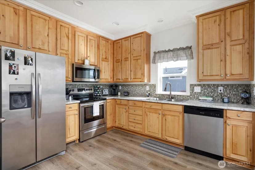 Property photo for 225 Ne Ernst Street #114, Oak Harbor photo 9