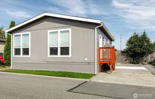 Property photo for 225 Ne Ernst Street #114, Oak Harbor photo 2
