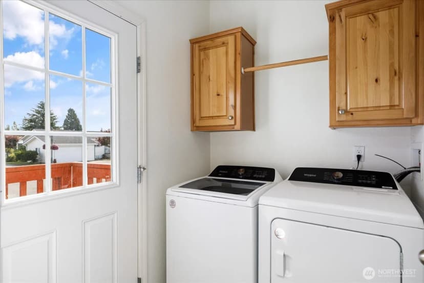 Property photo for 225 Ne Ernst Street #114, Oak Harbor photo 11