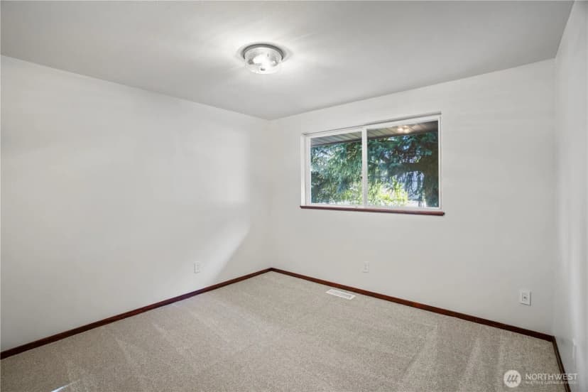 Property photo for 9029 Cascadia Avenue, Everett photo 12