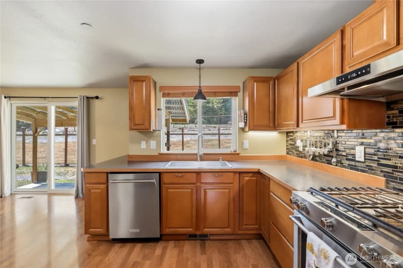 Property photo for 11234 Wicks Lake Road Sw, Port Orchard photo 12