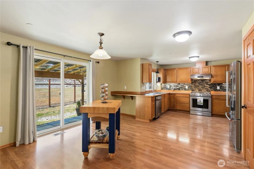 Property photo for 11234 Wicks Lake Road Sw, Port Orchard photo 10