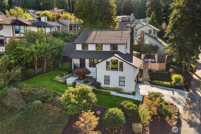 Property photo for 17227 Se 40th Place, Bellevue photo 2