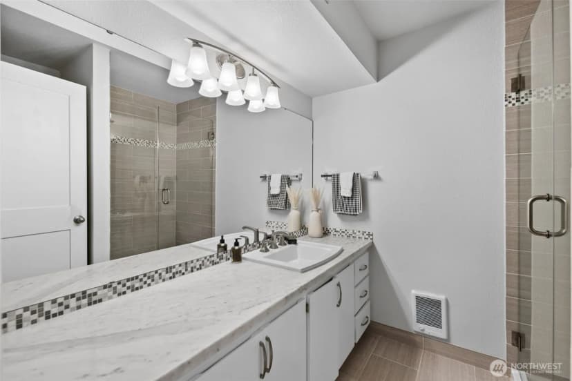 Property photo for 618 Nw 163rd Street, Shoreline photo 33
