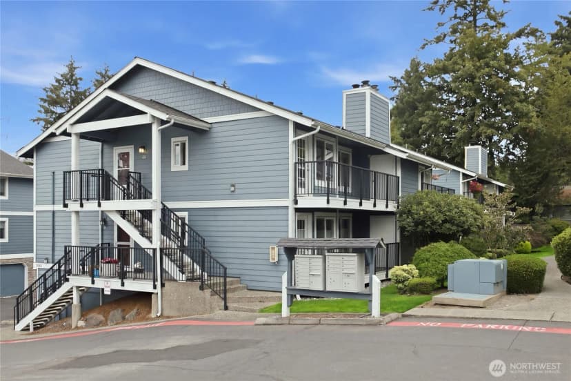 Property photo for 12516 Se 32nd Street #27, Bellevue photo 2