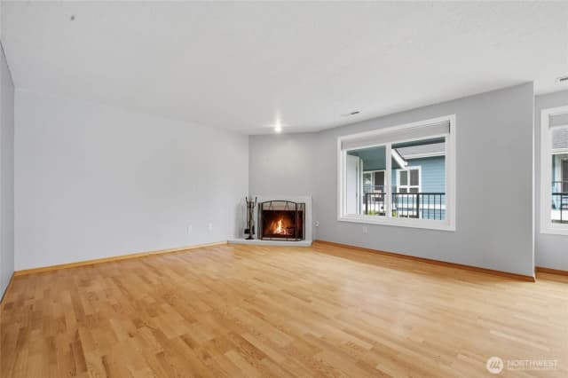 Property photo for 12516 Se 32nd Street #27, Bellevue photo 5