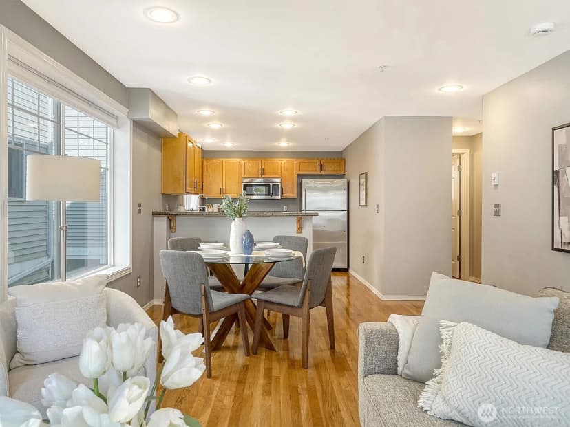 Property photo for 8529 Midvale Avenue N #c, Seattle photo 6