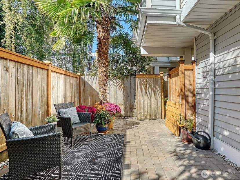 Property photo for 8529 Midvale Avenue N #c, Seattle photo 11