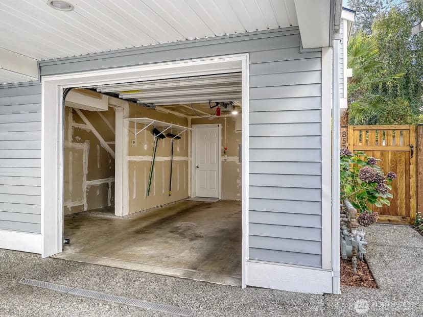 Property photo for 8529 Midvale Avenue N #c, Seattle photo 20