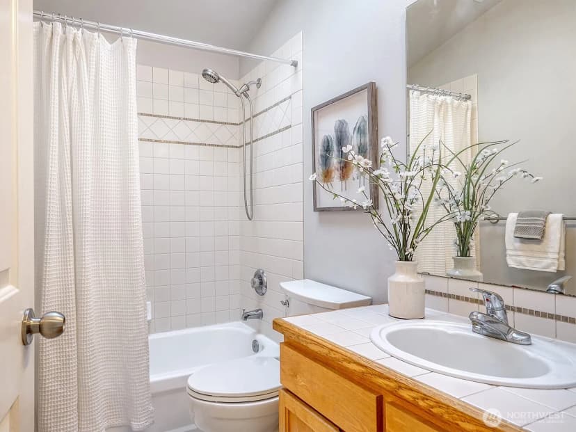 Property photo for 8529 Midvale Avenue N #c, Seattle photo 15