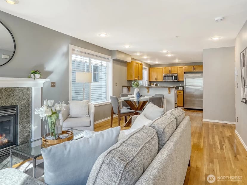 Property photo for 8529 Midvale Avenue N #c, Seattle photo 8