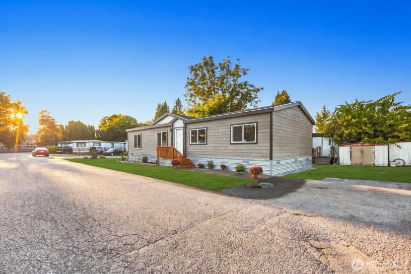 Property photo for 1540 Maple Lane S #33, Kent