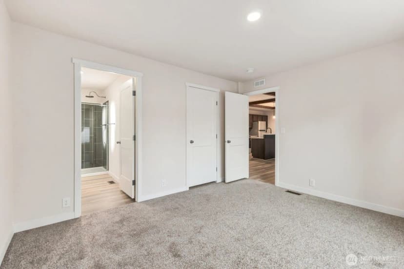 Property photo for 1540 Maple Lane S #33, Kent photo 11