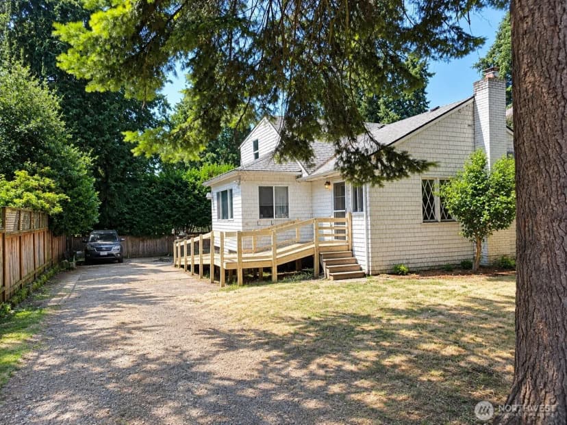 Property photo for 14629 24th Avenue Sw, Burien