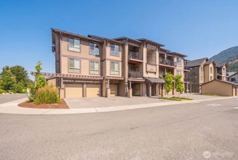 Property photo for 1237 Se Meander Way #302f, North Bend photo 2