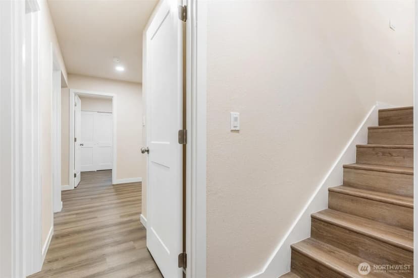 Property photo for 4203 Sw 328th Street, Federal Way photo 12