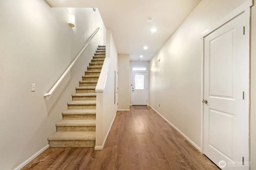 Property photo for 2063 S 263rd Street, Des Moines photo 4