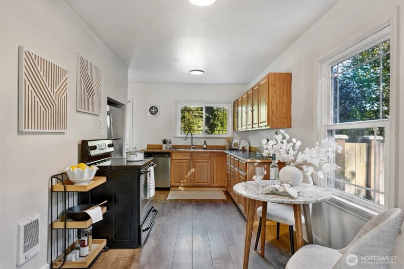 Property photo for 6712 18th Avenue Sw, Seattle photo 10