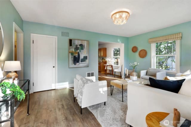 Property photo for 6712 18th Avenue Sw, Seattle photo 3