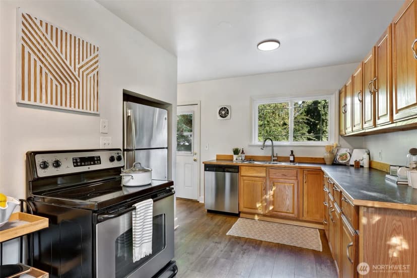Property photo for 6712 18th Avenue Sw, Seattle photo 11