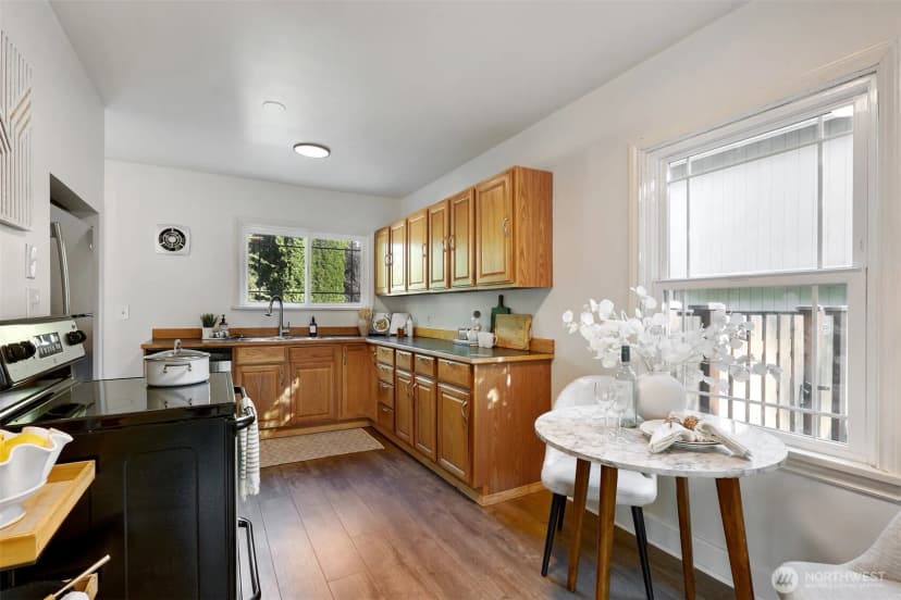 Property photo for 6712 18th Avenue Sw, Seattle photo 8