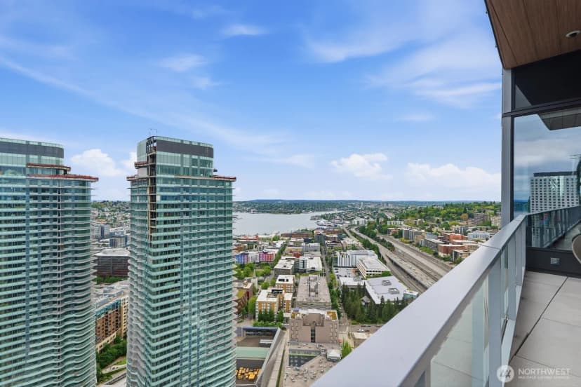 Property photo for 1808 Minor Avenue #2100, Seattle photo 20
